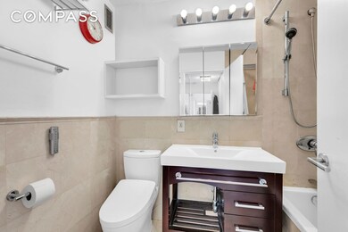 The Landmark unit 2601, New York, NY 10022 - photo 6