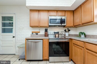 295 Pointfield Dr, Harpers Ferry, WV 25425 - photo 5