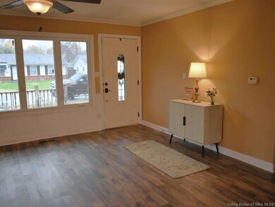 826 Sandra Dr, Jeffersonville, IN 47130 - photo 5