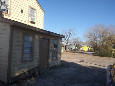 1026 Kansas St, Rosenberg, TX 77471 - photo 5