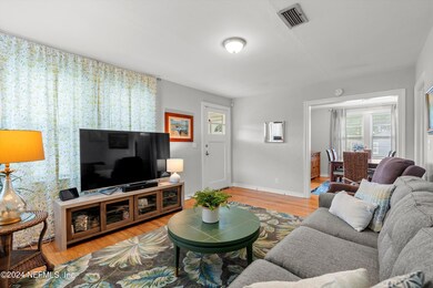 07-Living Room