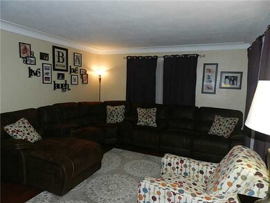 2440 Roseann Dr, Toledo, OH 43611 - photo 3