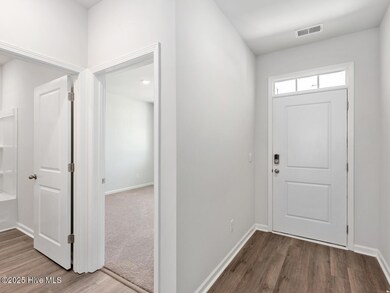 Centerway25252foyDRHortonL33A2-012-002-1