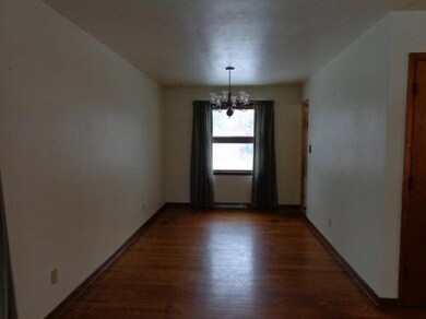 9047 Pettit Dr, Highland, IN 46322 - photo 2