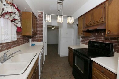 06 Kitchen