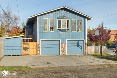 Alley Exterior 4913-SMALL