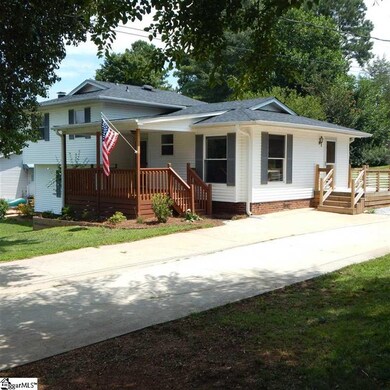 114 Cedar Creek Dr, Travelers Rest, SC 29690 - photo 2