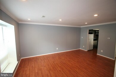 118 Saint Charles Square unit 118, Sterling, VA 20164 - photo 4
