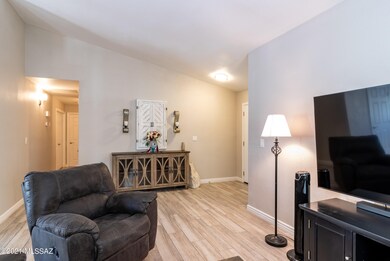5060 W Pheasant St-9