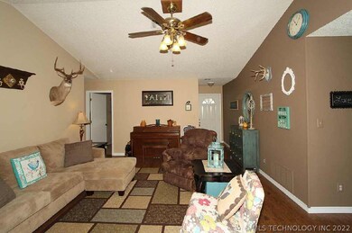 467 E 143rd St, Glenpool, OK 74033 - photo 2