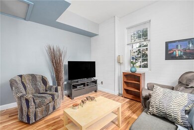 8 Slocum St unit 6, Providence, RI 02909 - photo 3