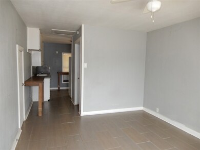 6816 Donlen St, Houston, TX 77022 - photo 3