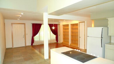 7398 Thorncrest - 3