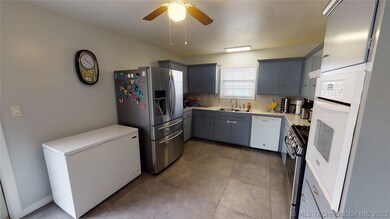 715 W 22nd St, Ada, OK 74820 - photo 5