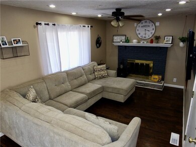 727 S 9th Ave, Beech Grove, IN 46107 - photo 4