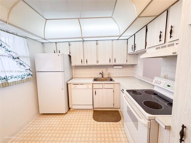 3210 Holiday Springs Blvd unit 2-204, Margate, FL 33063 - photo 3