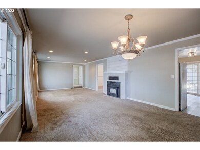 335 Page Rd, Roseburg North, OR 97495 - photo 5