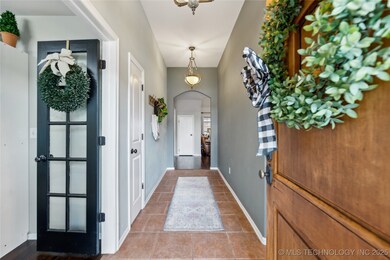 813 E Seattle St, Broken Arrow, OK 74012 - photo 4