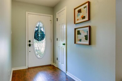 16 White Oak Ln, Wake Village, TX 75501 - photo 3