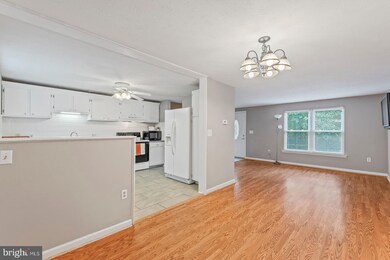 4223 N Shore Dr, Prince Frederick, MD 20678 - photo 7