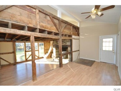 501 Grouse Dr, Bath, PA 18014 - photo 2