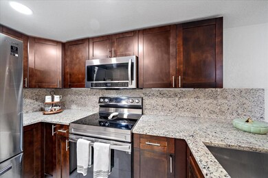 Wanamaker House unit 305, Port Charlotte, FL 33952 - photo 6