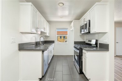 939 Pacific Ave, Long Beach, CA 90813 - photo 5