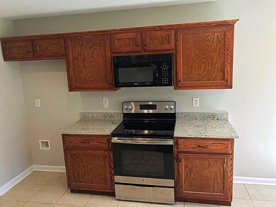 Additional Kitchen Pic