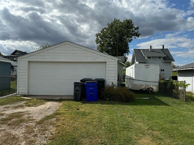 1415 3rd St SW, Cedar Rapids, IA 52404 - photo 2