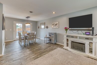 103 Daniels Way-7