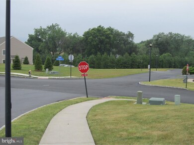 423 Westbury Dr, Reading, PA 19610 - photo 2