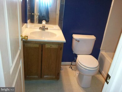 7888 Suiter Way, Hyattsville, MD 20785 - photo 5