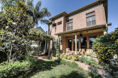 938 Columbia St, Houston, TX 77008 - photo 4