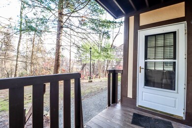 27 Rollingwood Dr, Brookfield, CT 06804 - photo 3