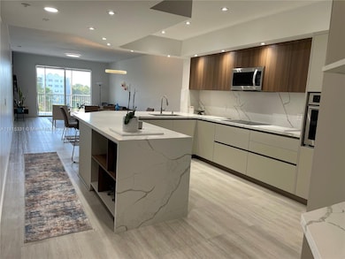 10730 NW 66th St unit 402, Doral, FL 33178 - photo 2