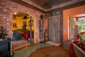 Living Room with decorative concrete