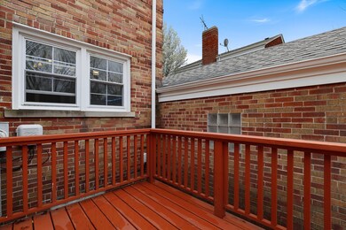 10052 Drury Ln, Westchester, IL 60154 - photo 4