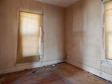 1142 NE Wabash Ave, Topeka, KS 66616 - photo 7