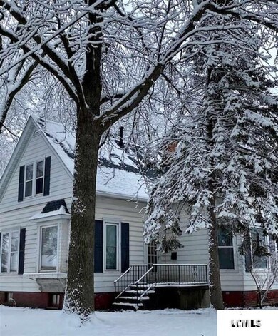 504 Wyatt Ave, Lincoln, IL 62656 - photo 3