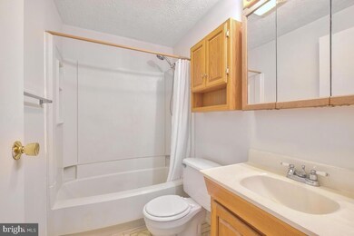 11 Dufief Ct, North Potomac, MD 20878 - photo 5