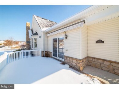 1109 Burgundy Cir, Pennsburg, PA 18073 - photo 5