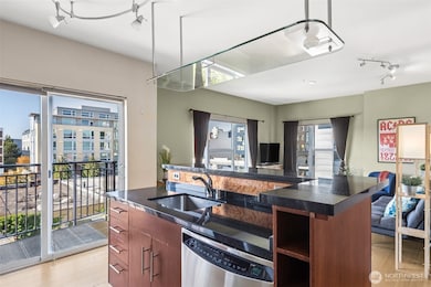 Dwell Roosevelt unit A410, Seattle, WA 98115 - photo 2