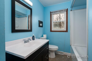 4466 Marshall Ave SE-13