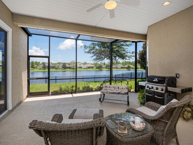 Screened Lanai w/Lake Views