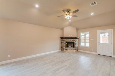 916 Avagail, Springtown, TX 76082 - photo 7