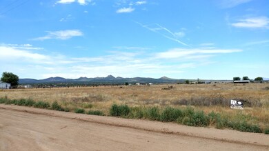 24190 N Feather Mountain Rd, Paulden, AZ 86334 - photo 3