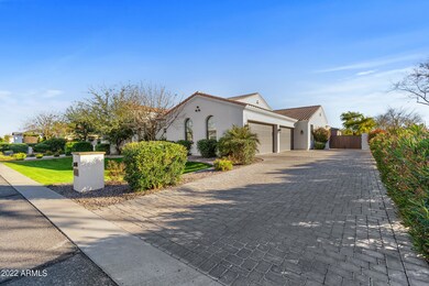 2557 E Locust Dr-4