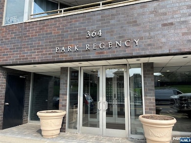 364 Palisade Ave unit 5B, Cliffside Park, NJ 07010 - photo 2