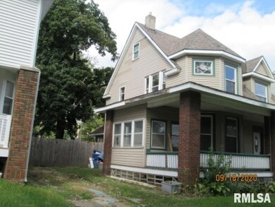 2136 W 5th St, Davenport, IA 52802 - photo 2