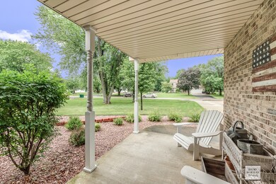 Great covered front porch!